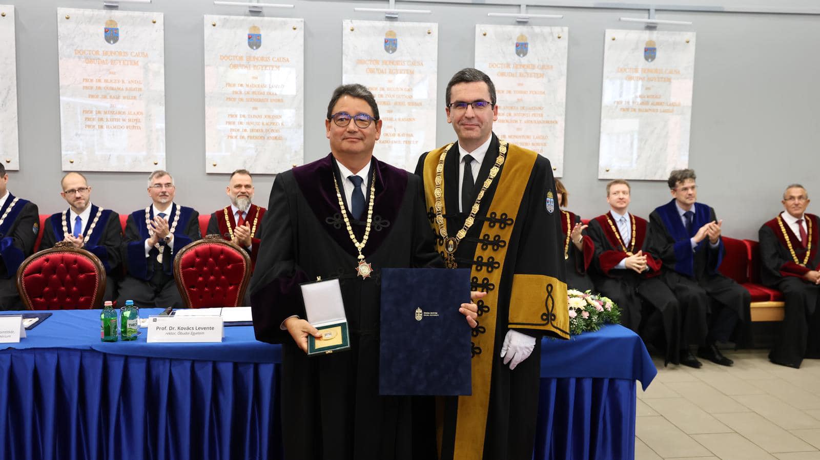 Prof. Dr. Béla Merkely, recievong his Doctor Honoris Causa title from the rector