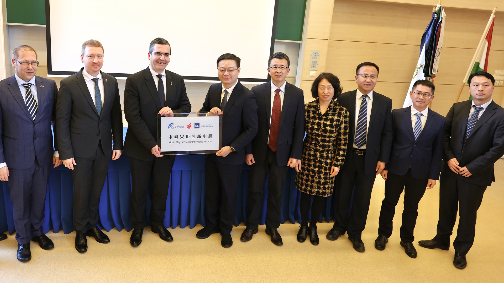 The Chinese delegation with Prof. Dr. Levente Kovács after signing the agreement