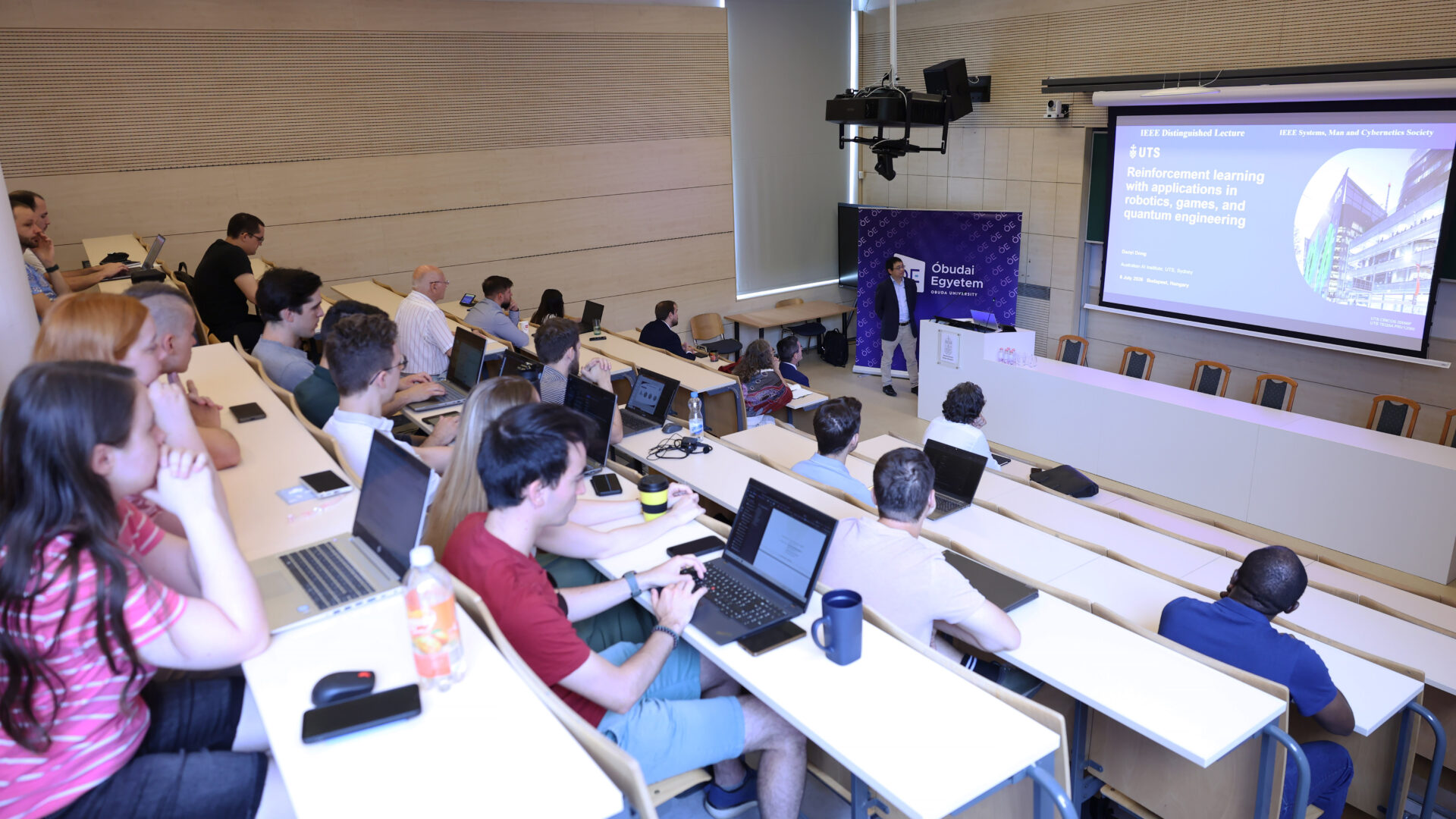 Examine Prof. Daoyi Dong's IEEE Distinguished Lecture at Óbuda University on Artificial Intelligence
